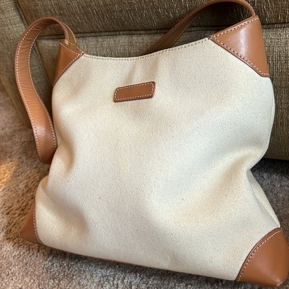 Cream and Tan - Picture 5 of 7